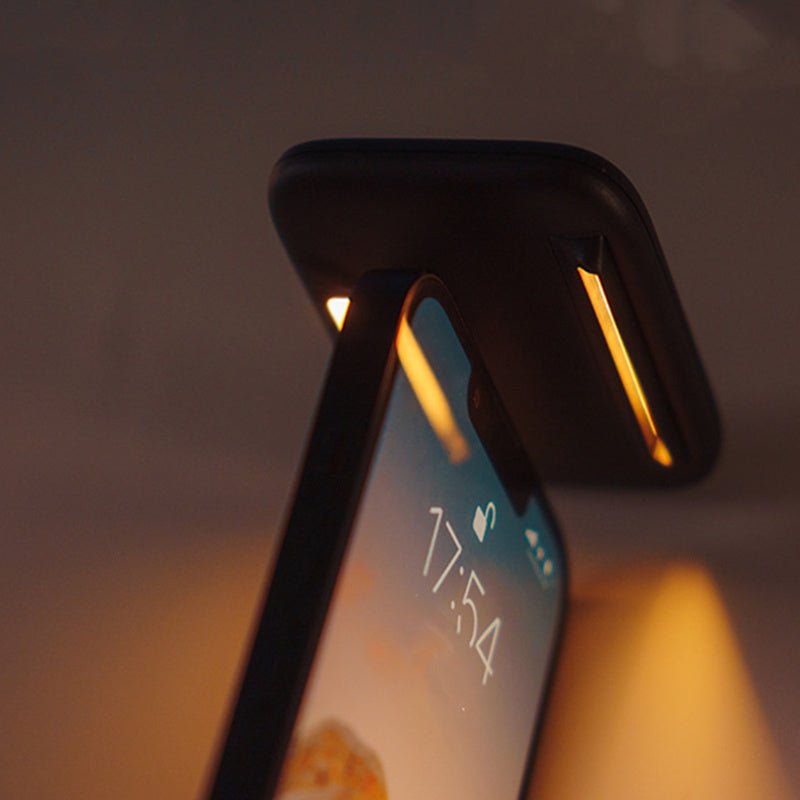 MagSafe Screen Hanging Night Reading Light - TECHNIZE